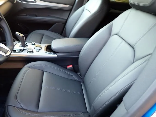 2025 Alfa Romeo Stelvio Base - Photo 12