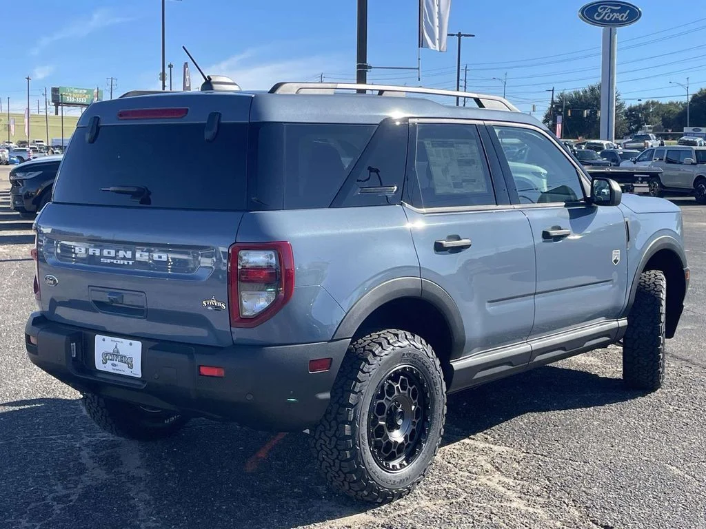 New 2025 Azure Gray Metallic Tri-Coat Ford Big Bend® image 3