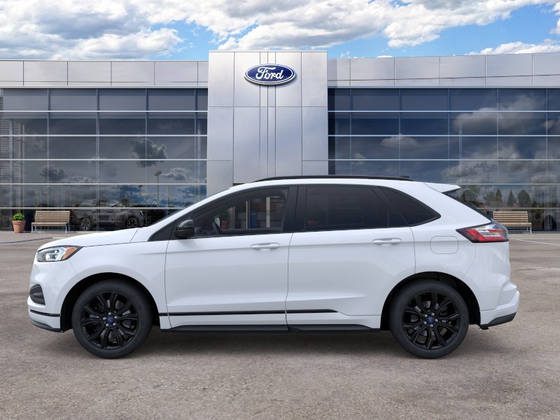 New 2023 Oxford White Ford SE image 3