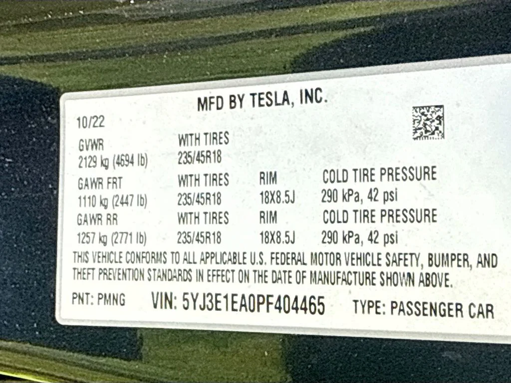 Used 2023  Tesla Base image 20