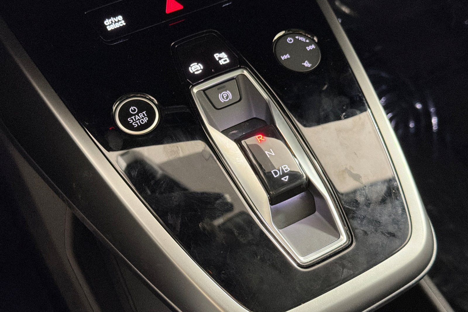 Used 2024 Pebble Gray Audi Premium Plus 55 quattro image 19