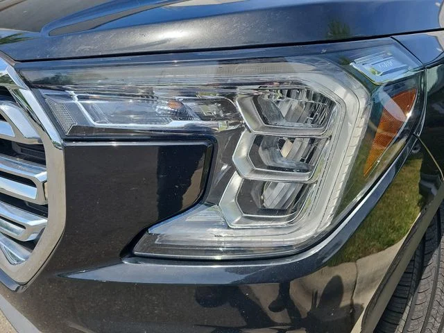 Certified Used 2022 Black GMC SLT image 29