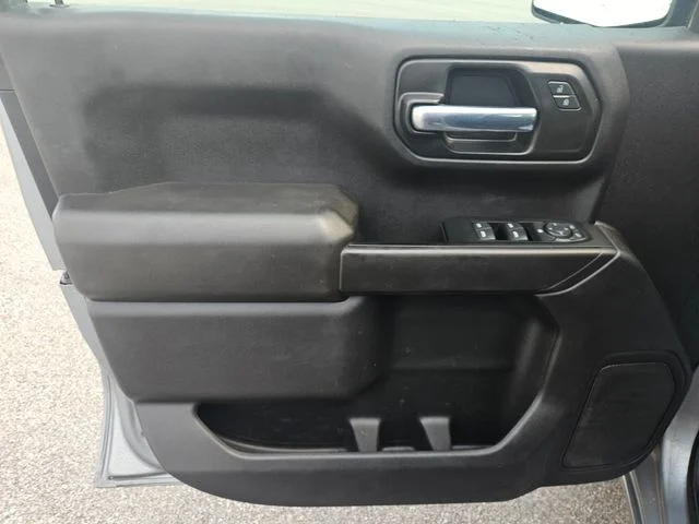 Used 2023 Gray Chevrolet Custom image 10