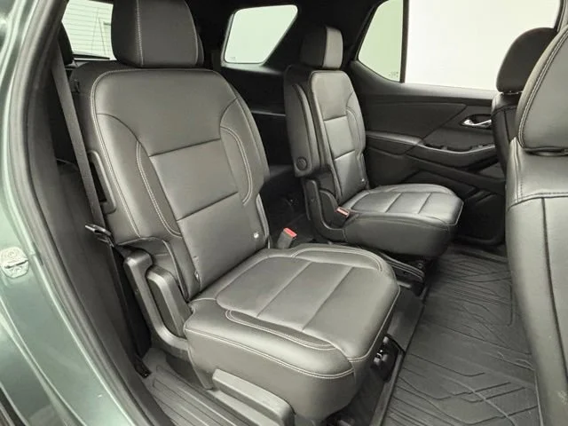 Used 2023 Silver Sage Metallic Chevrolet LT Leather image 33