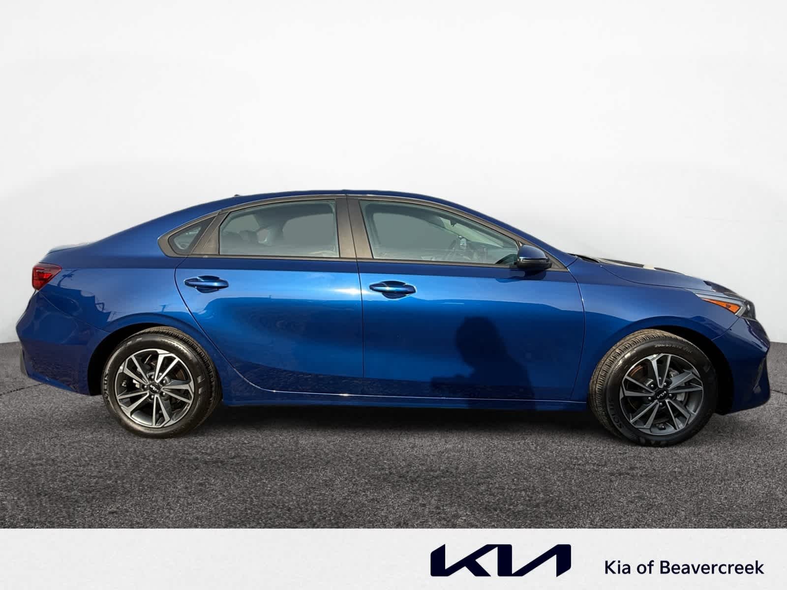 2024 Kia Forte LXS - Photo 6
