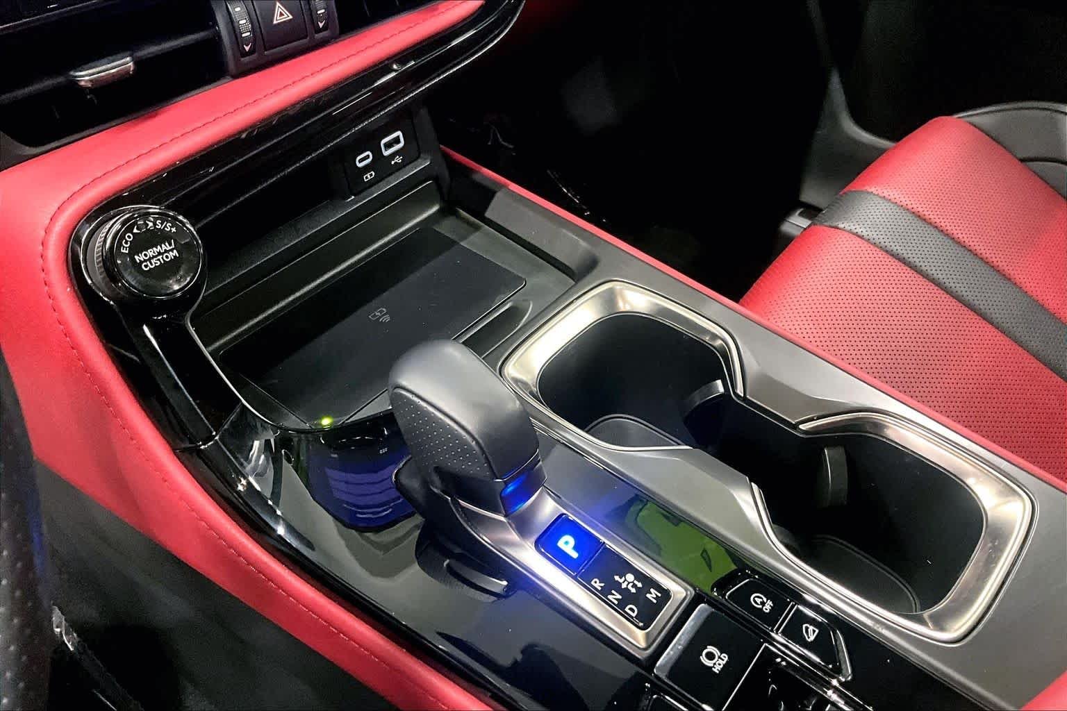 Certified Used 2024 OBSIDIAN Lexus F SPORT Handling image 17