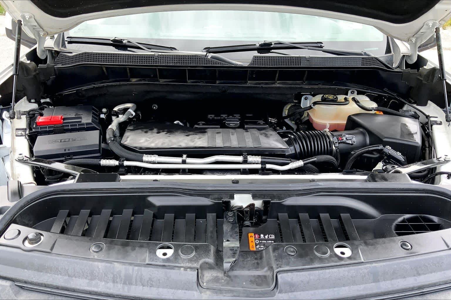 Used 2023 Summit White Chevrolet Custom image 31