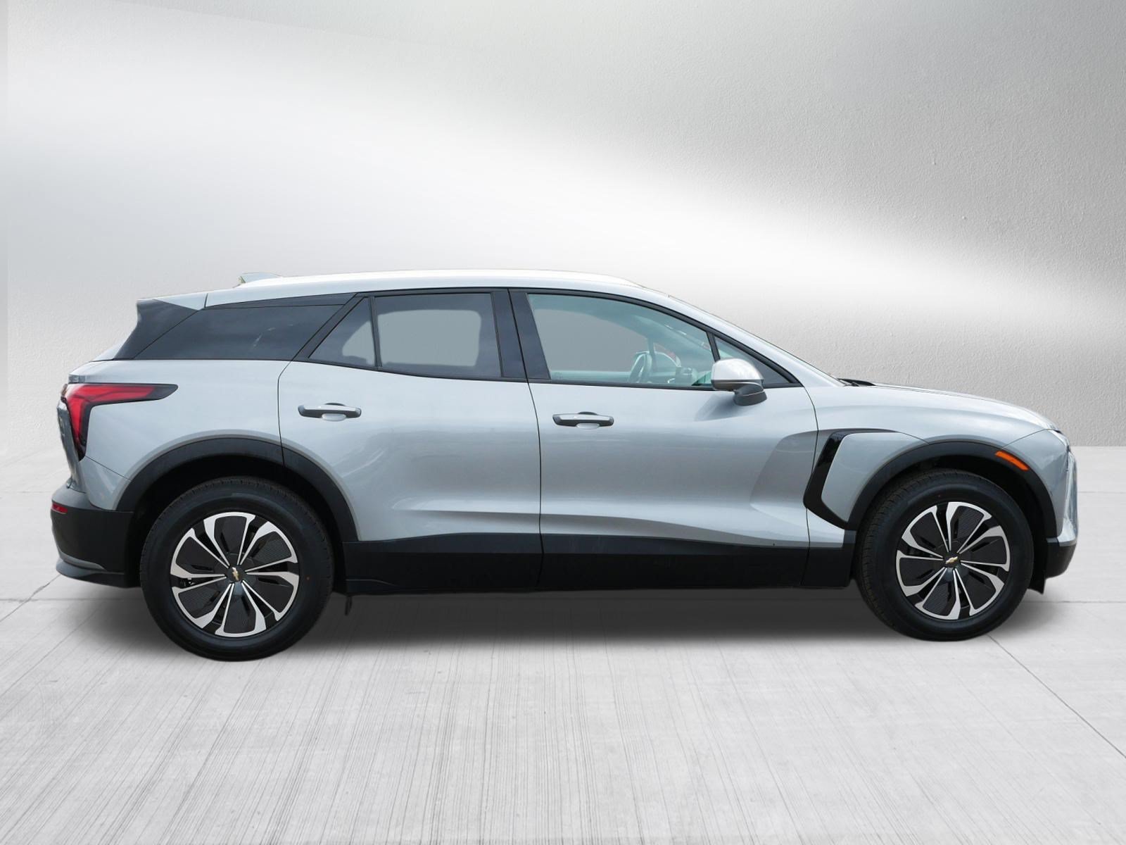 2024 Chevrolet Blazer EV LT - Photo 8