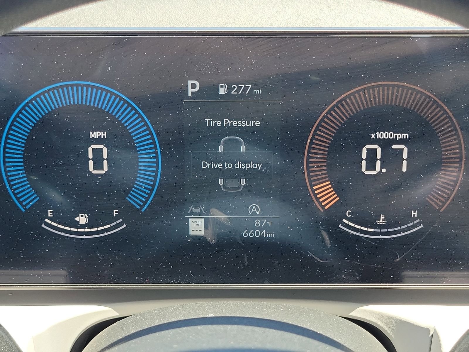 Used 2025 Silver Hyundai SE image 10