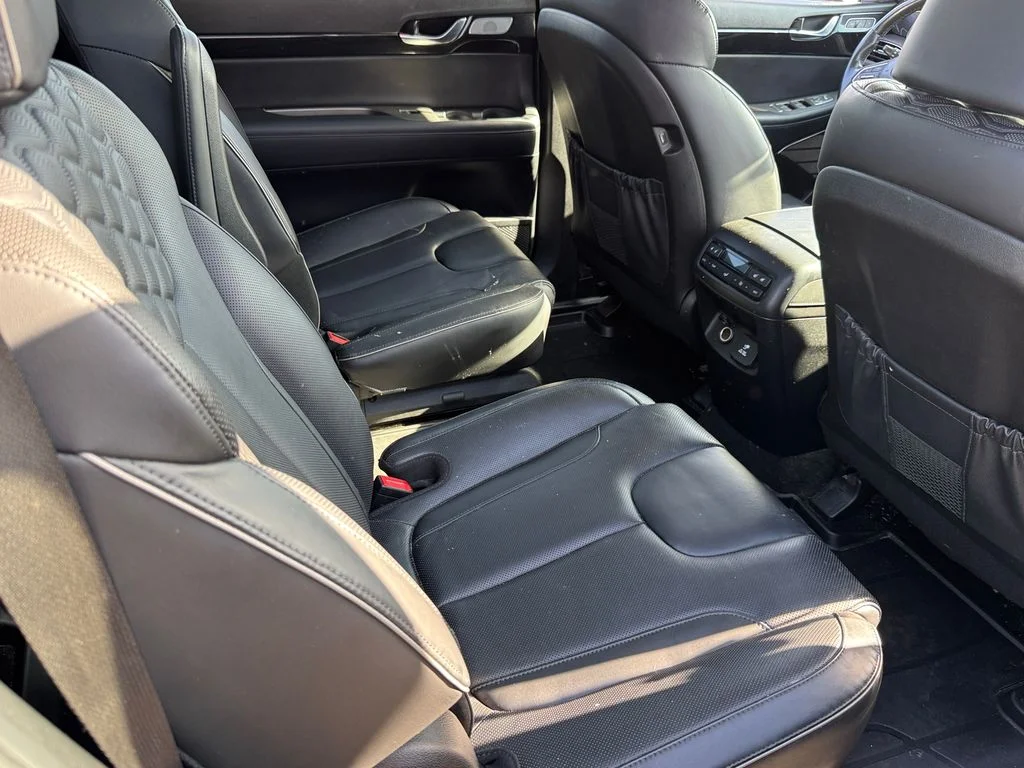Used 2021 White Hyundai Limited image 3