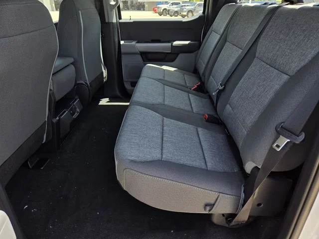 New 2026 Oxford White Ford F-250® XL image 31