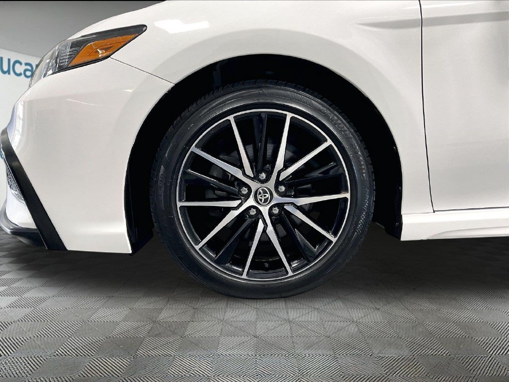 Used 2021 White Toyota SE image 7