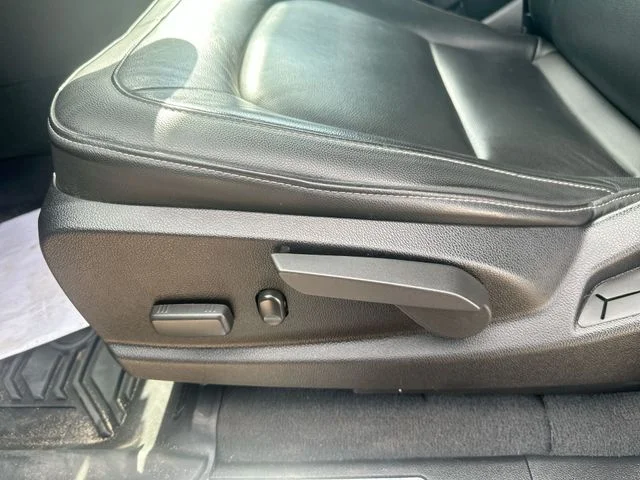 Used 2021 Blue Chevrolet ZR2 image 38