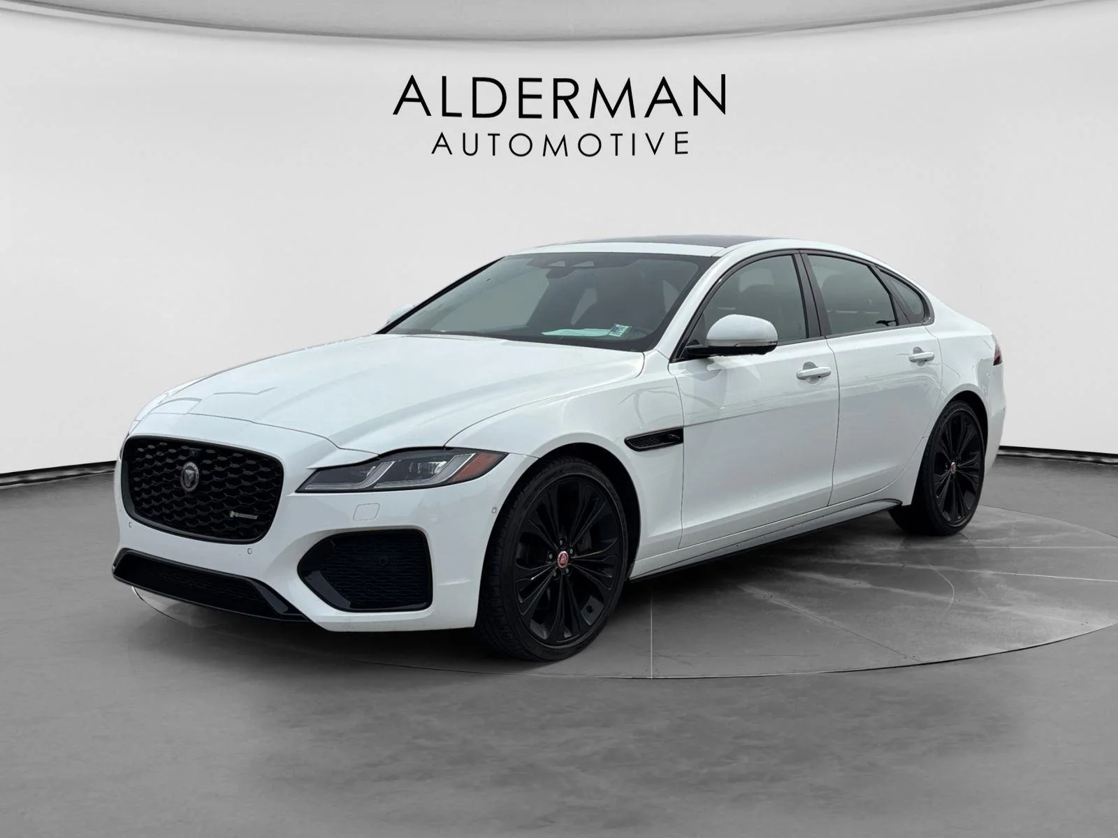 2021 Jaguar XF P300 R-Dynamic SE's photo