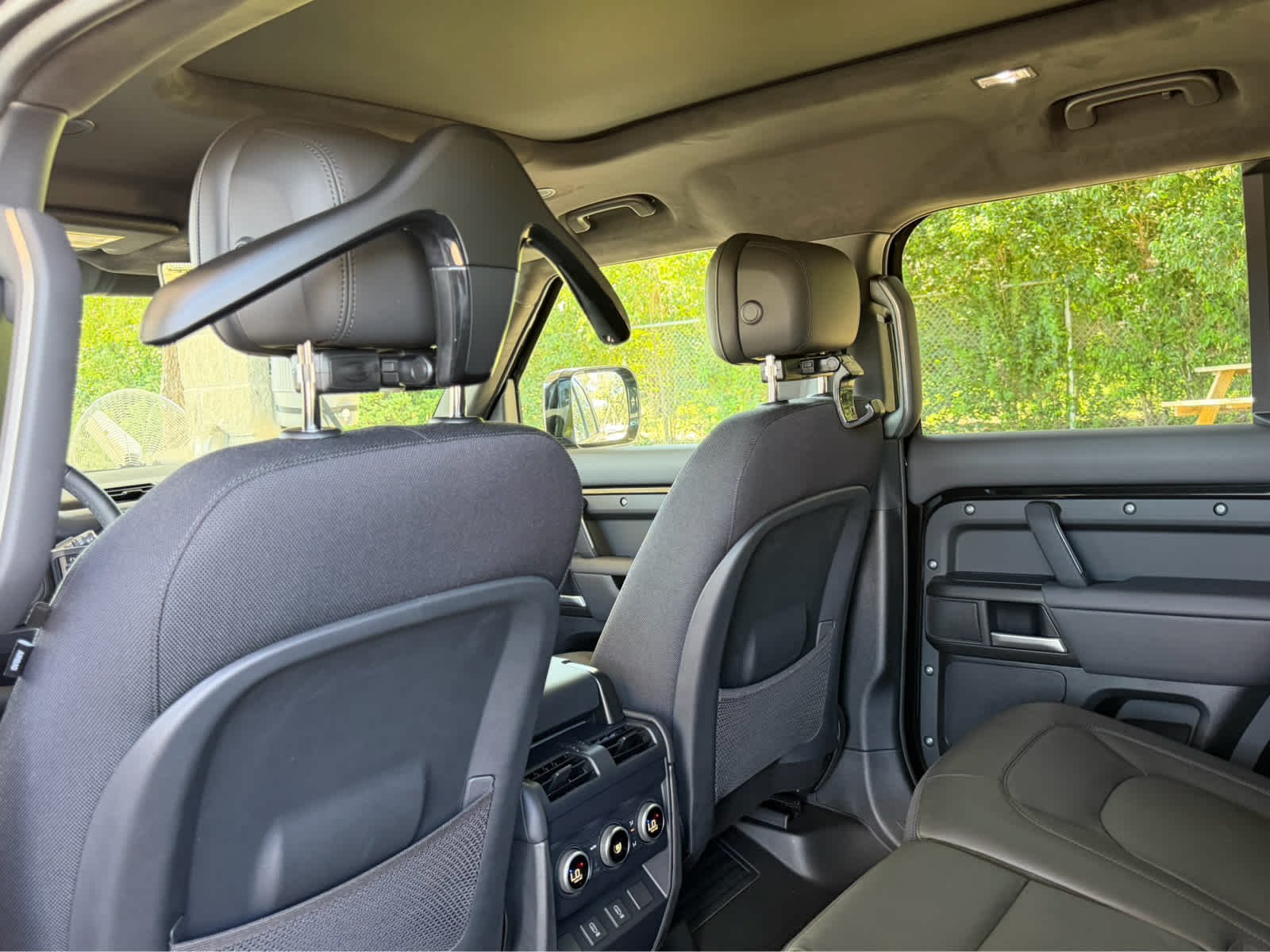 New 2026 Santorini Black Land Rover X image 15