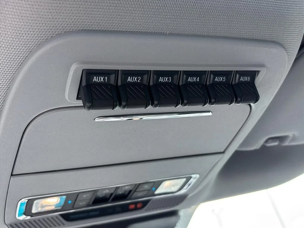Used 2025 Black Ford Lariat image 40