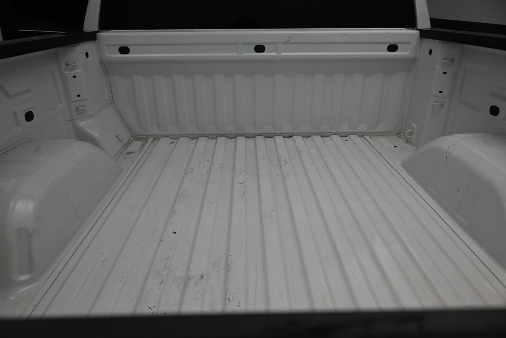 Used 2025 White GMC SLT image 12