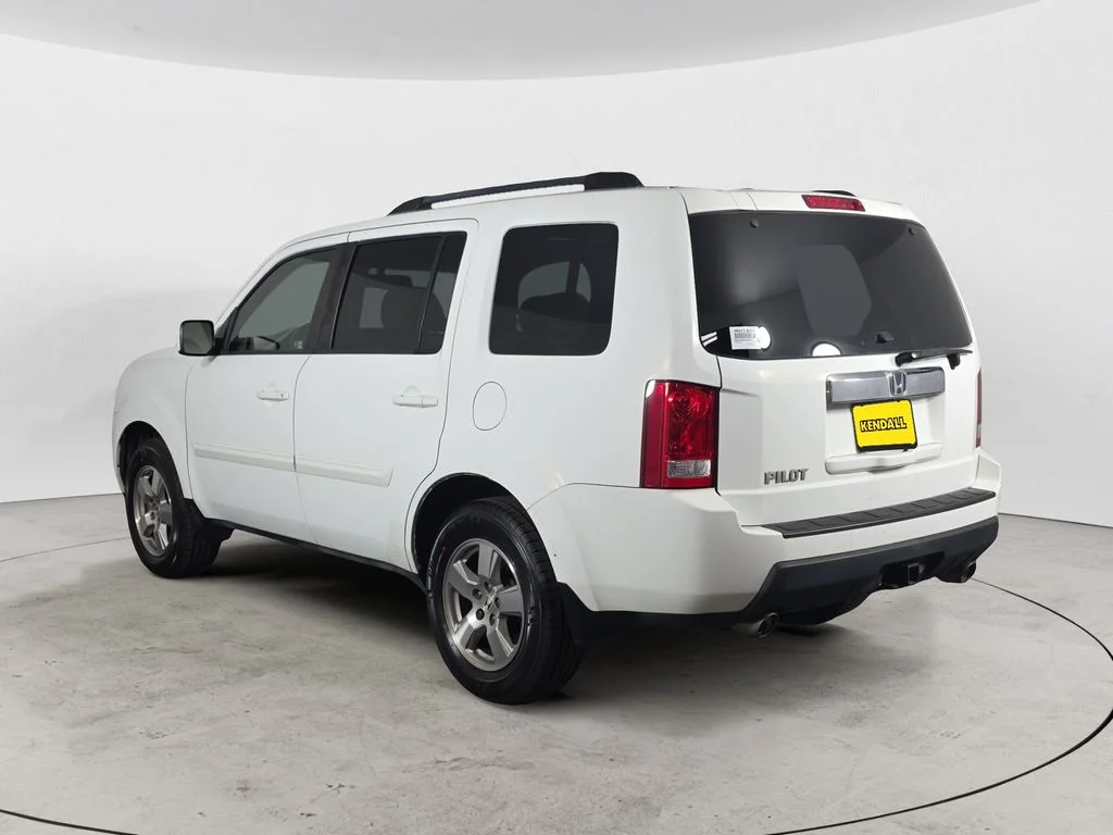 Used 2011  Honda EX-L image 3