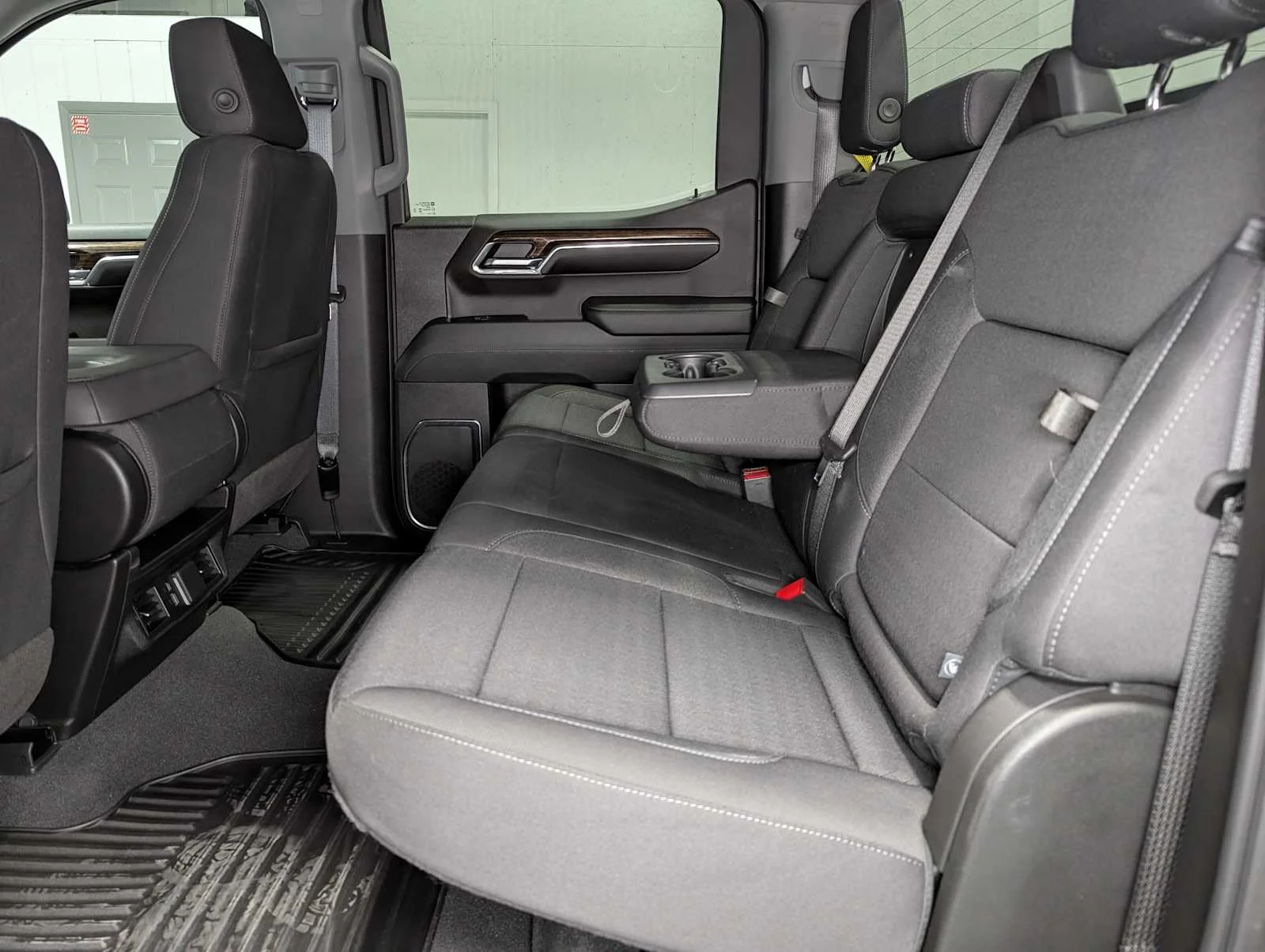Used 2024 Onyx Black GMC Elevation image 21