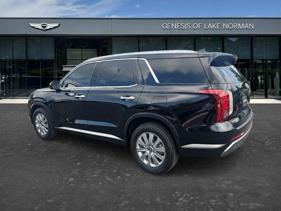 Used 2024 Abyss Black Pearl Hyundai SEL 7P image 6
