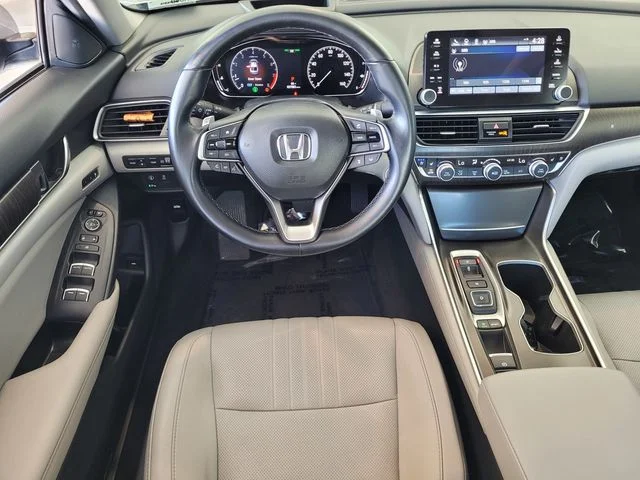 Used 2020 Silver Honda Touring 2.0T image 16