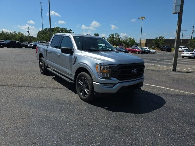 Used 2023 Silver Ford XLT image 1