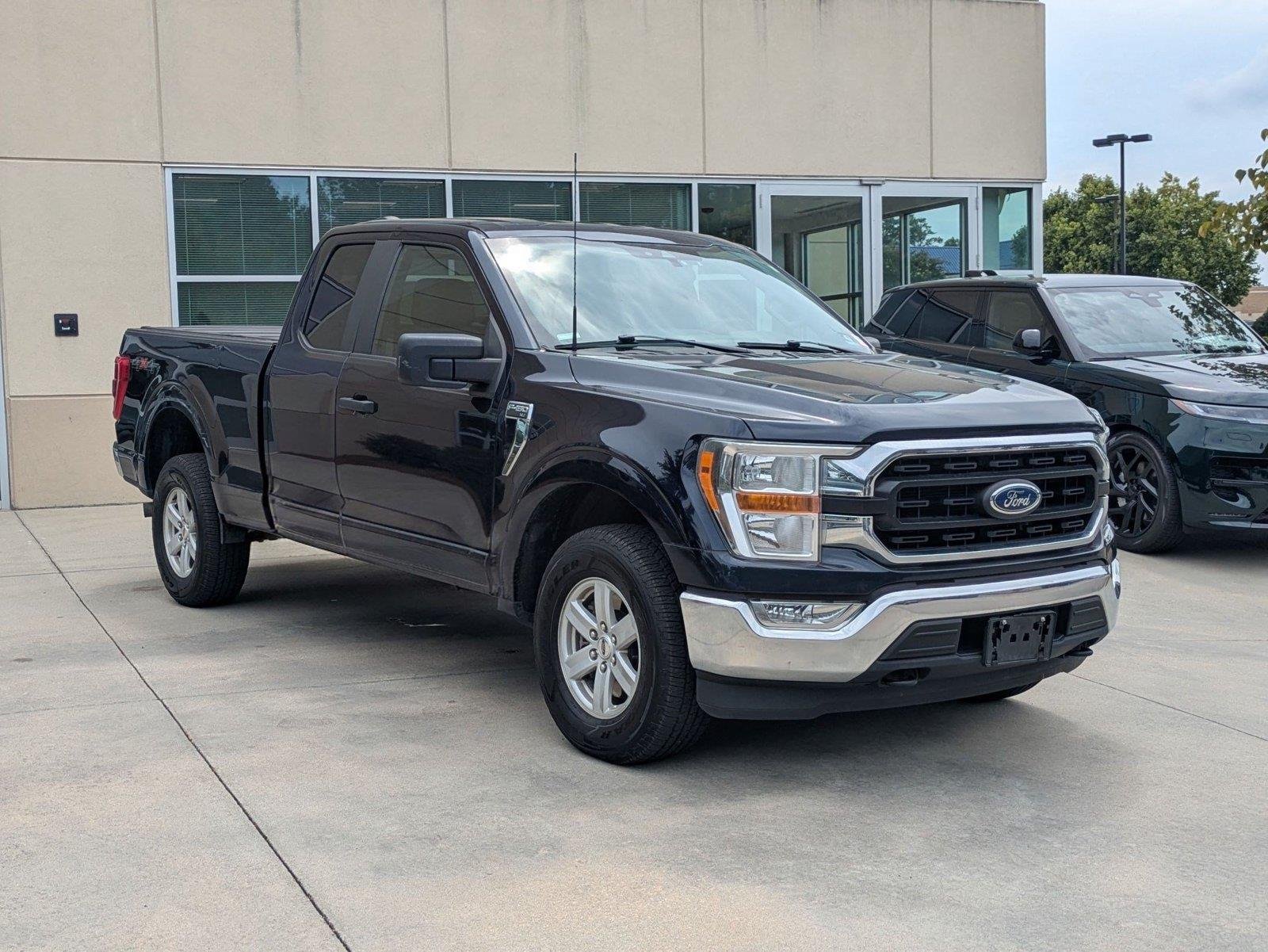 Used 2022 Antimatter Blue Metallic Ford XLT image 4