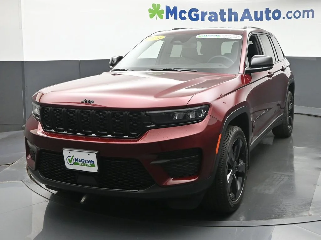 Used 2024 Red Jeep Altitude X image 20
