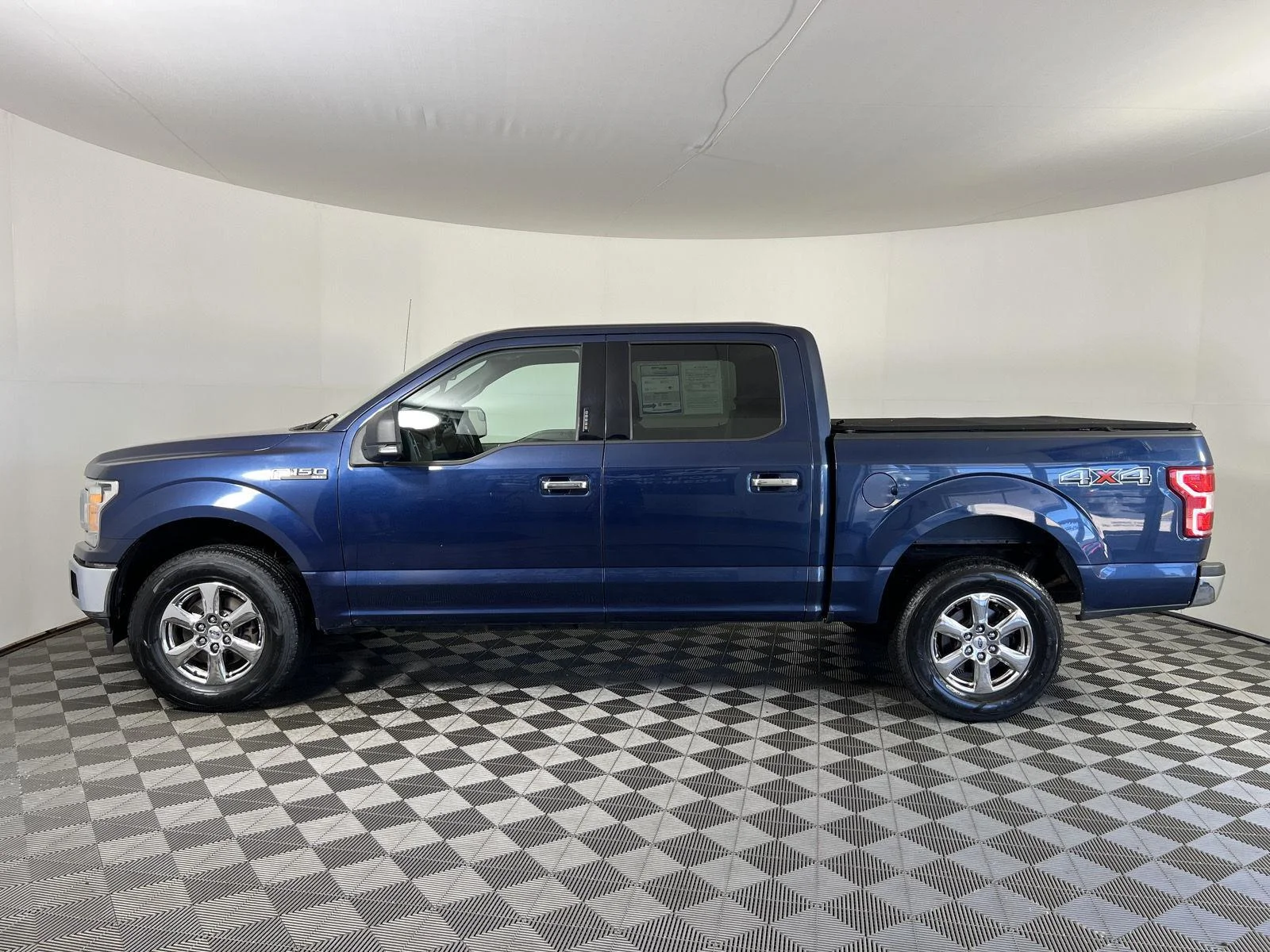 Used 2019 Blue Jeans Ford XLT image 6