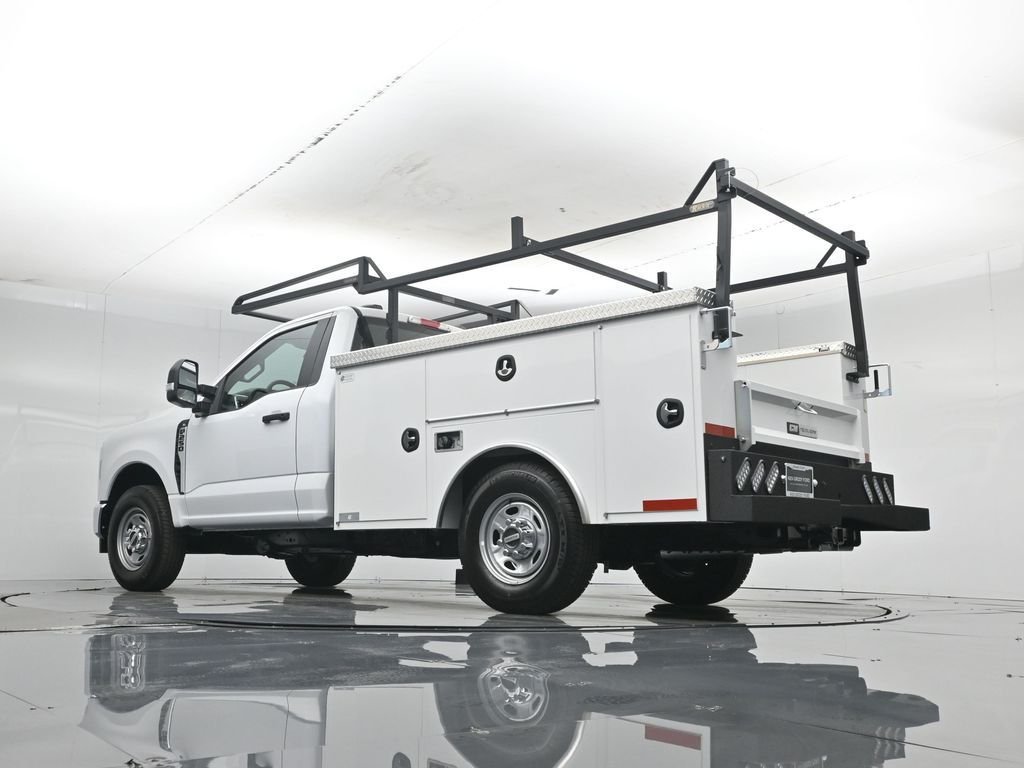 New 2026 Oxford White Ford XL image 52