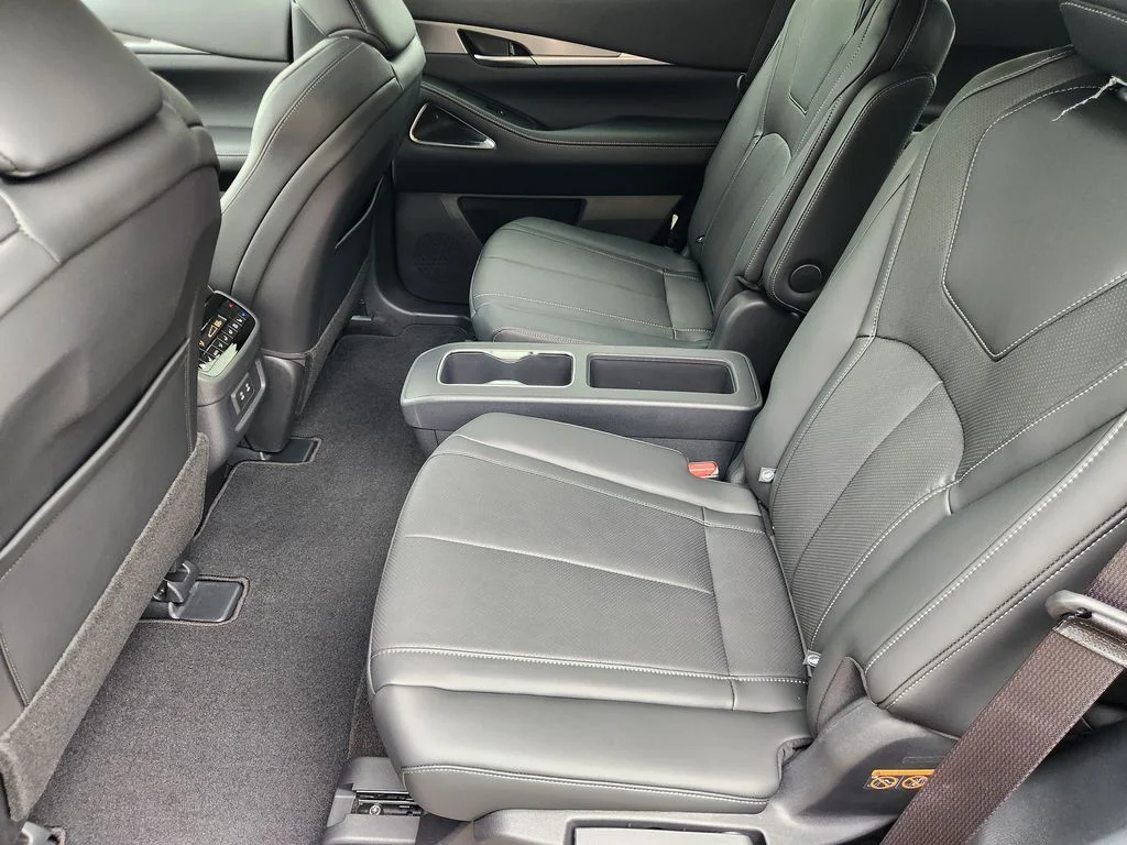 New 2027 2T GRPT SHDW INFINITI Sport AWD image 11