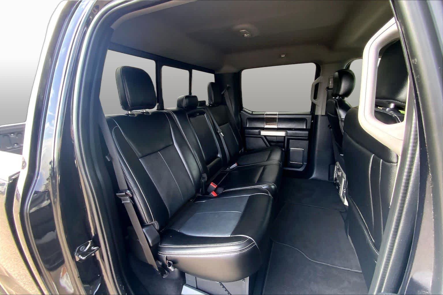 Used 2021 Agate Black Metallic Ford LARIAT image 20