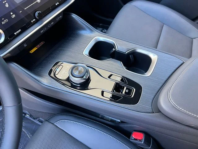 New 2026 Iridium Lexus PREMIUM image 23