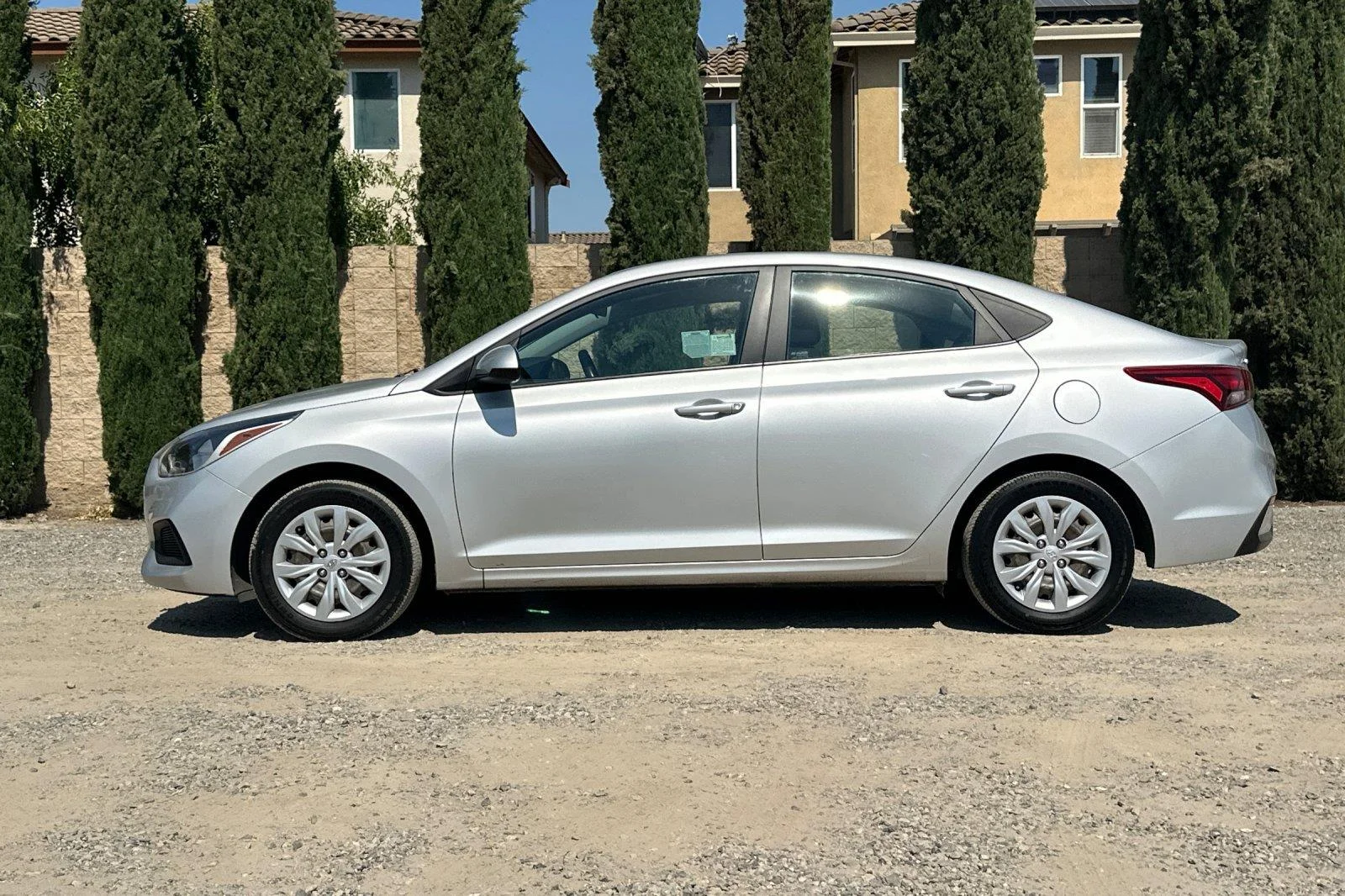 Used 2022 Olympus Silver Hyundai SE image 7