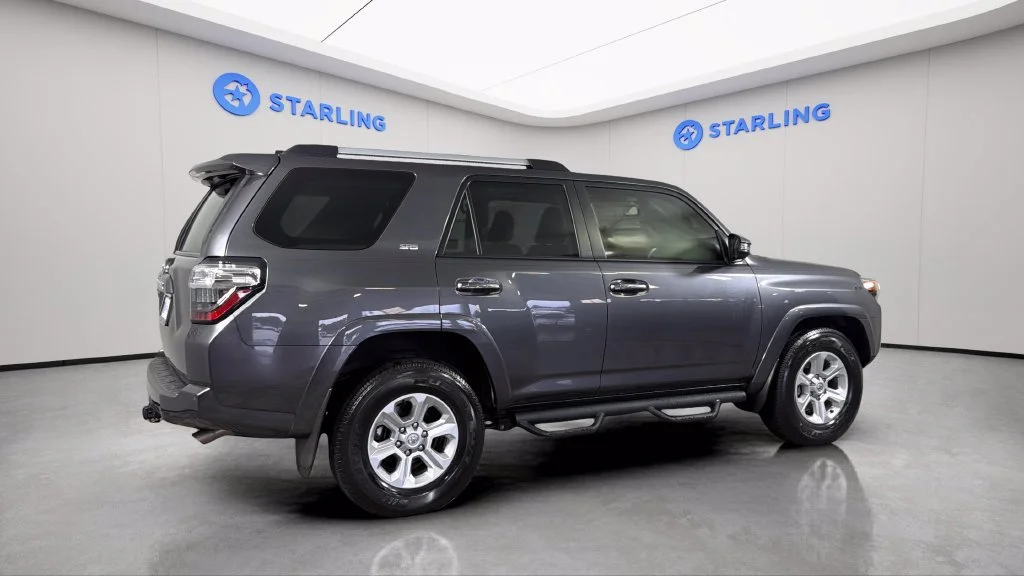 2022 Toyota 4Runner SR5 Premium - Photo 10
