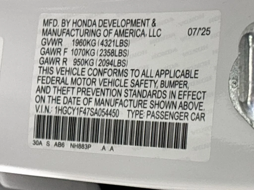 Used 2025 Platinum White Pearl Honda SE image 25