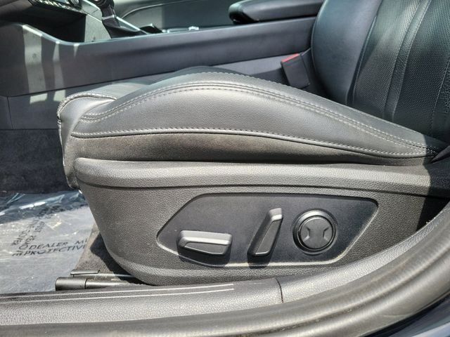 Used 2021 Black Kia EX image 8