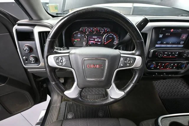 Used 2015 Black GMC SLE image 27