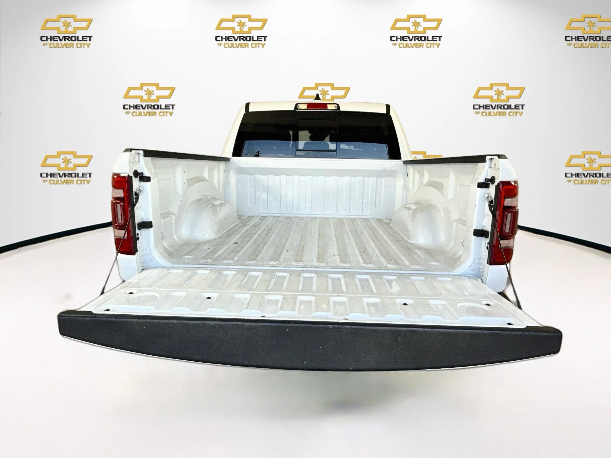 Used 2024  Ram Laramie image 28
