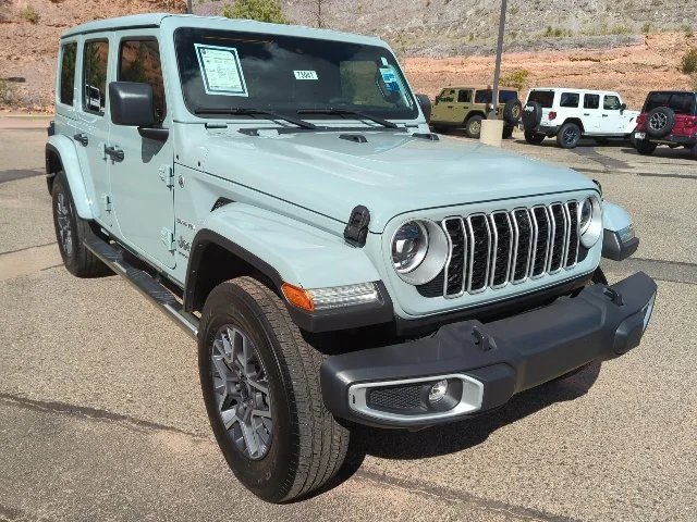 Used 2024 Gray Jeep Sahara image 3