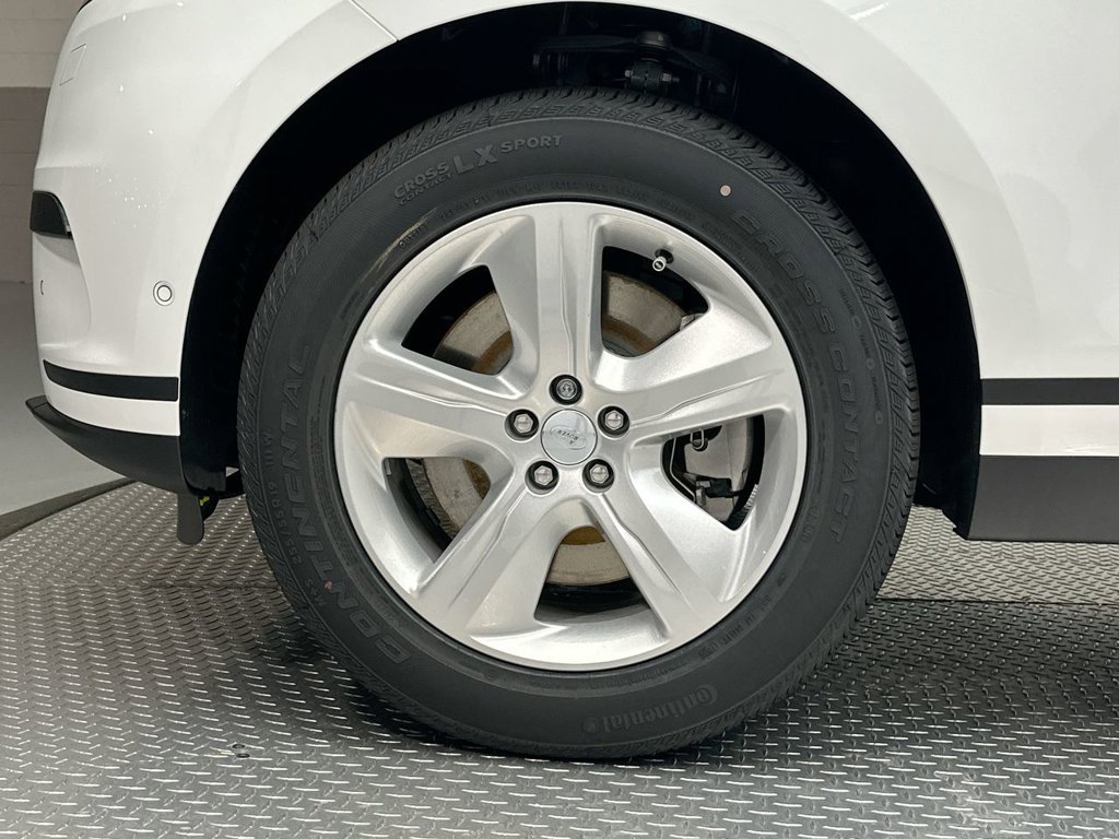 Used 2026 Fuji White Land Rover S image 4