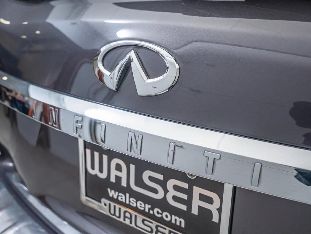 Used 2024 Anthracite Gray INFINITI LUXE image 18