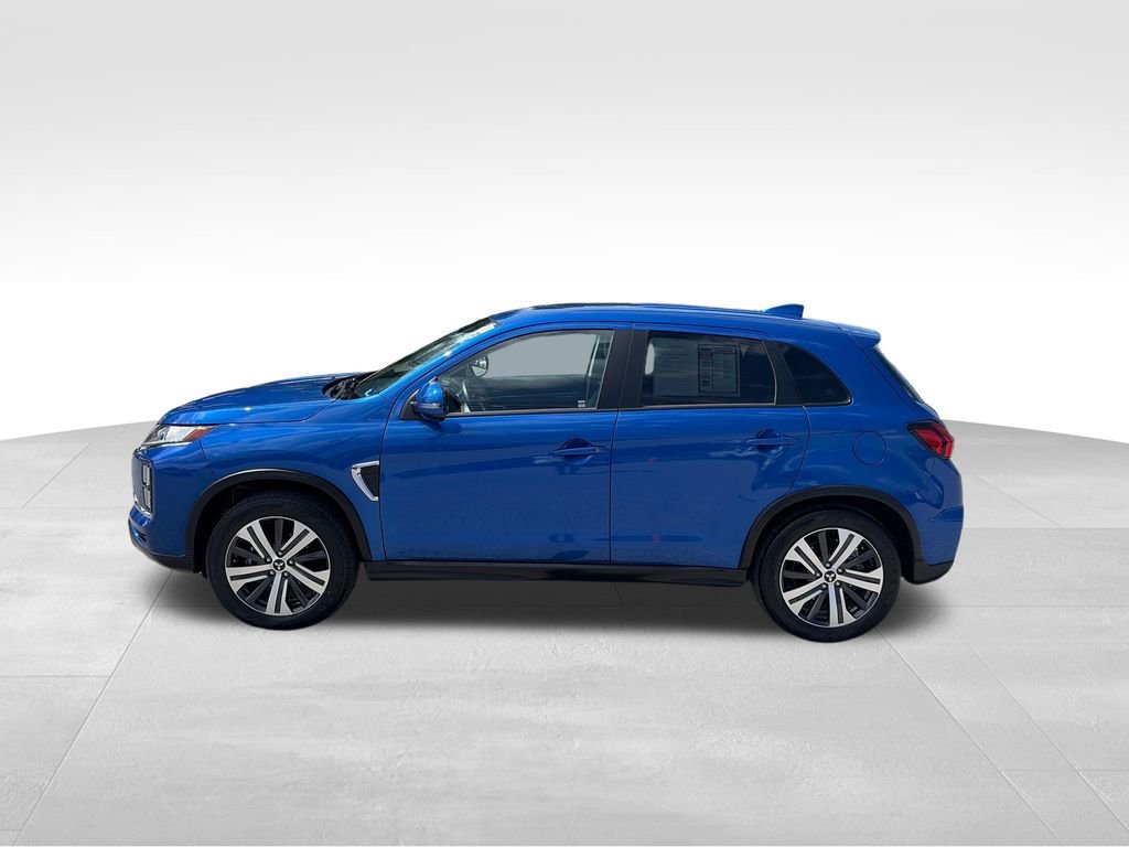 Used 2025 Blue Mitsubishi 2.0 SE image 2