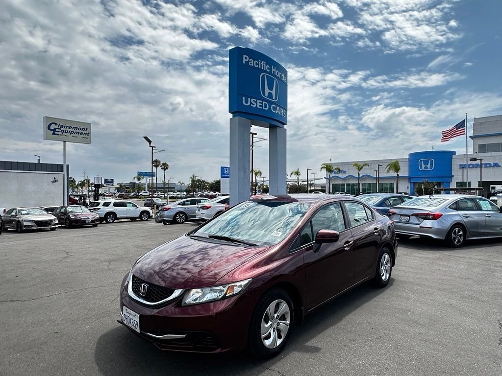 Used 2015 Crimson Pearl Honda LX image 2