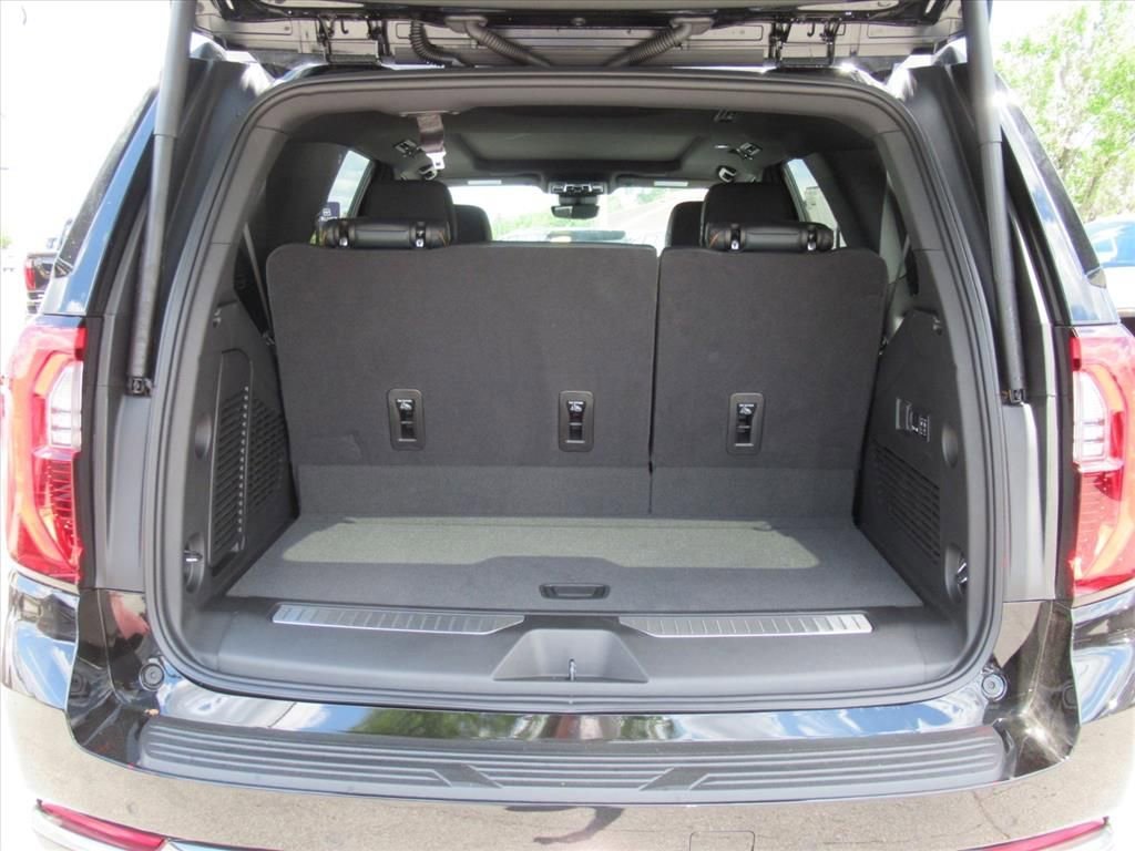 2026 GMC Yukon AT4 - Photo 37