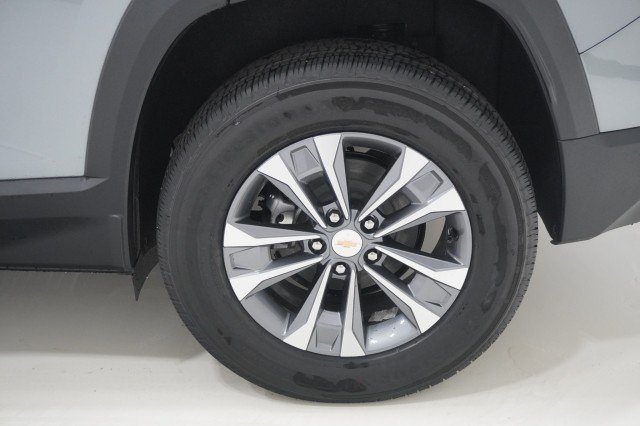 2027 Chevrolet Equinox LT - Photo 12