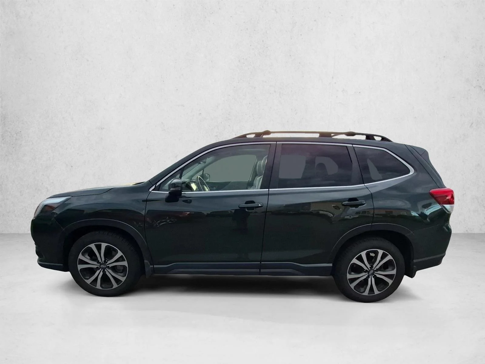 Used 2023 Cascade Green Silica Subaru Limited image 8