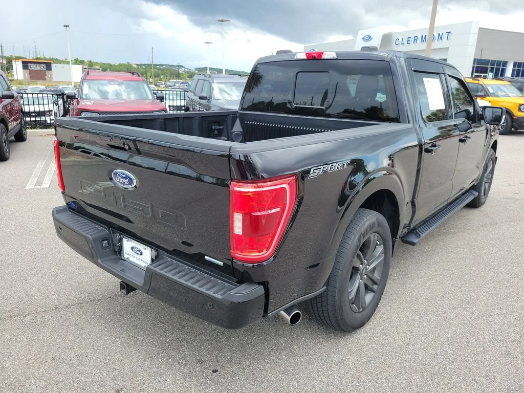 Used 2023 Black Ford XLT image 5