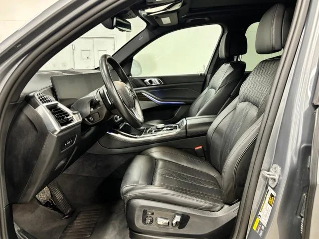 Used 2025 Gray BMW xDrive50e image 16