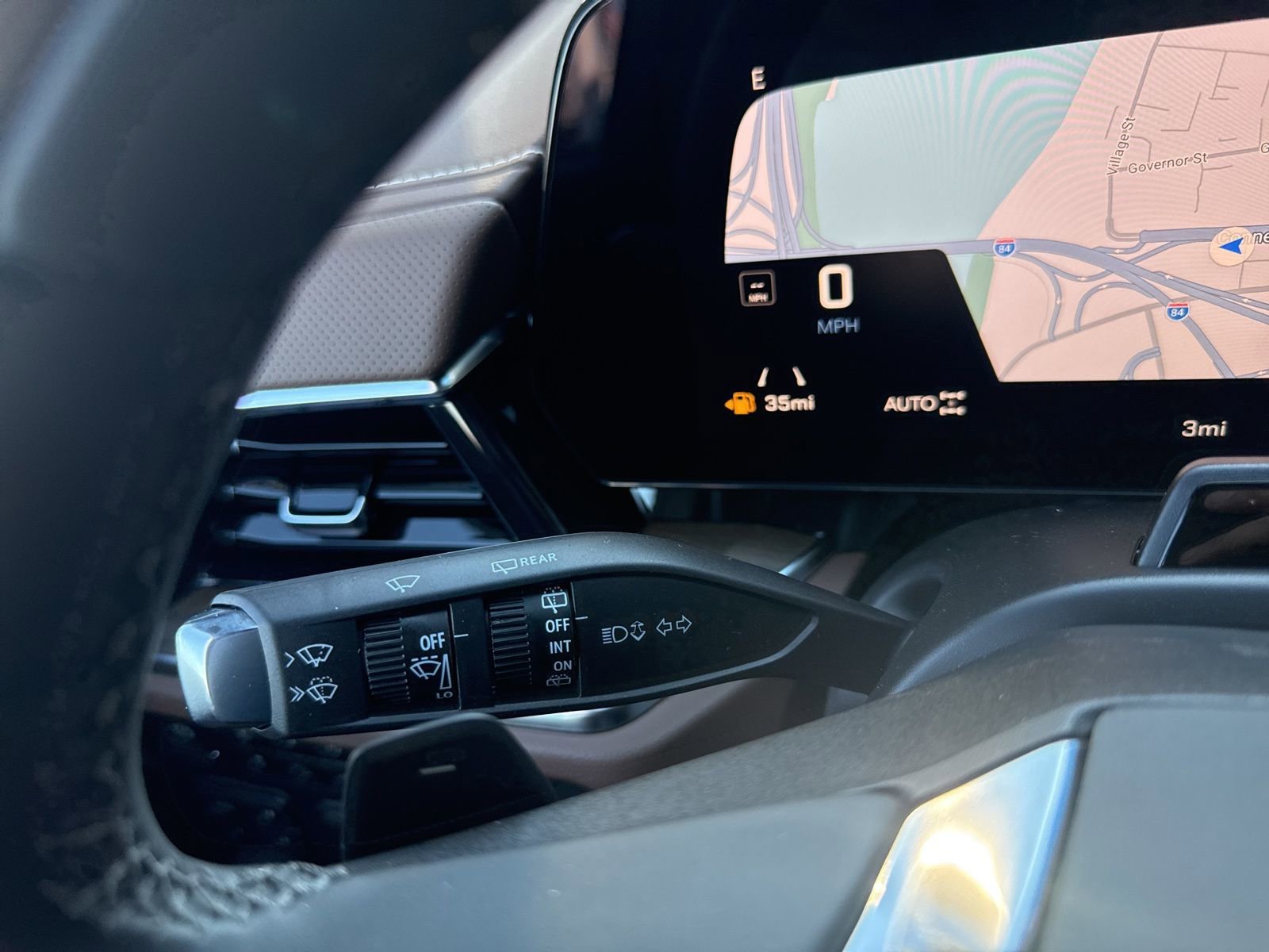 New 2026 Polar White Tricoat Chevrolet High Country Deluxe with 24in Wheels - Panoramic Sunroof - Super Cruise - Technology & Entertainment image 39